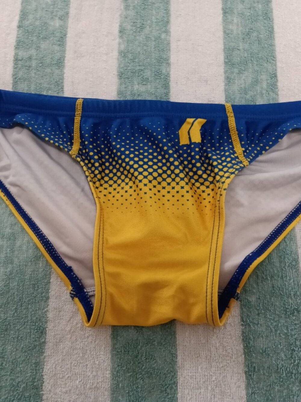 (*) Like New: EGDE "SPLASH" BLUE /YELLOW BIKINI, ASIAN SIZE "M" (~28"-30")